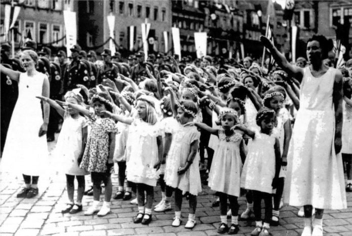 Programa Lebensborn, la cruel búsqueda de la 'raza humana perfecta' en la Alemania nazi