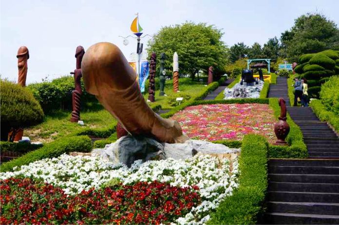 Haesindang, el curioso parque coreano que exhibe estatuas de penes