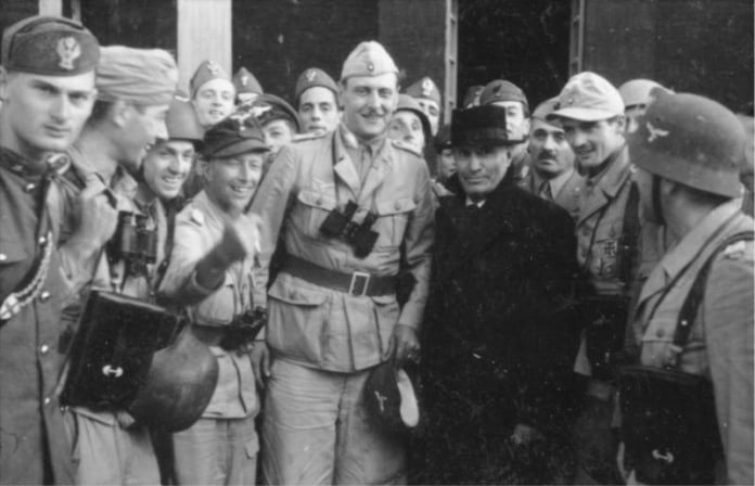 Skorzeny junto a Mussolini tras su rescate