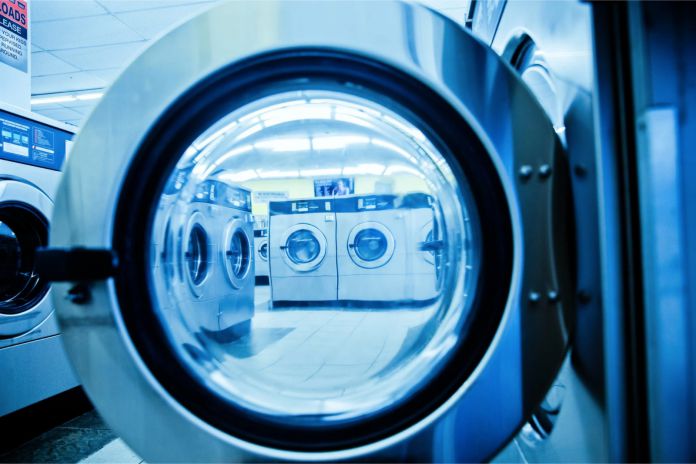 Por qué está en pleno auge montar franquicias de lavandería