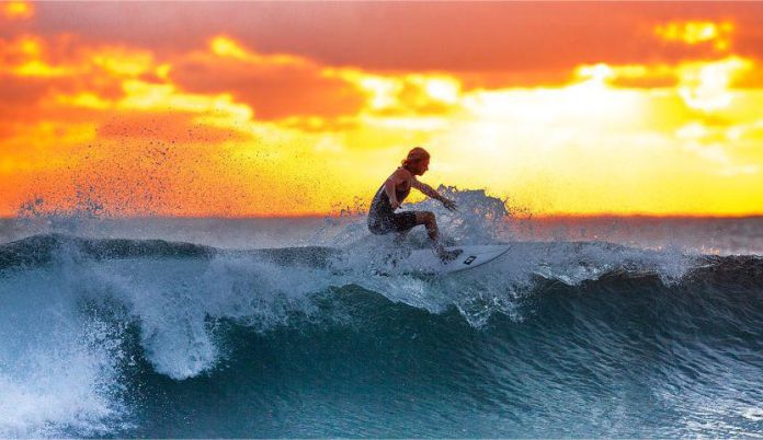 Dejarse enamorar por el surf.