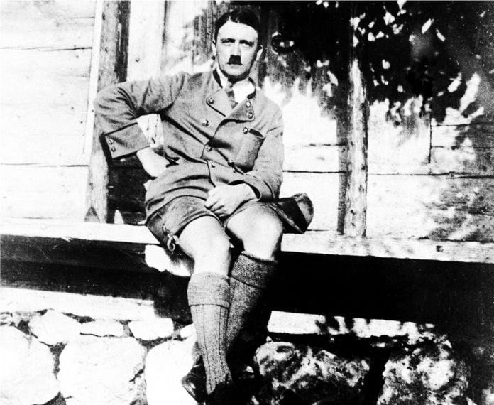 Las fotos más ridículas y vergonzosas de Adolf Hitler