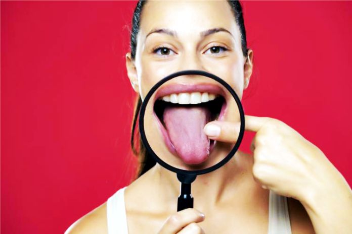 La sorprendente cantidad de microbios que viven en tu lengua