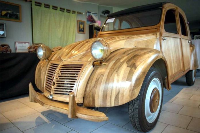 Citroën 2CV de madera