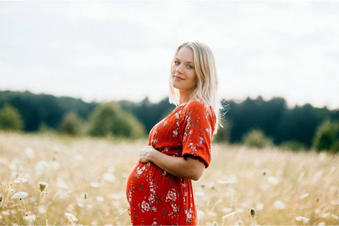 Moda sostenible: cómo elegir prendas de maternidad