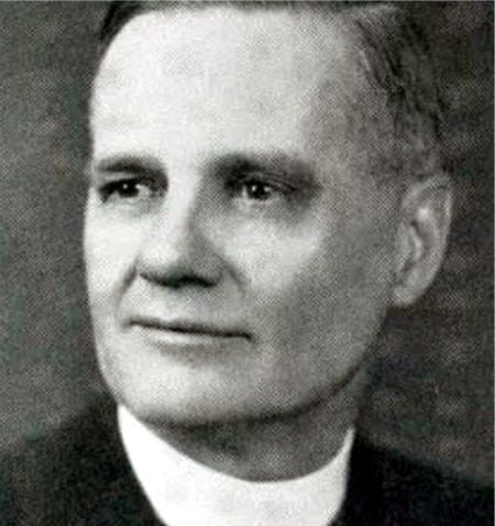 William Bowdern, uno de los dos clérigos que llevaron a cabo el exorcismo de Roland Doe, el caso que inspiró la película El Exorcista.