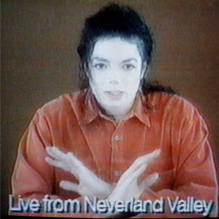 Michael Jackson transmitiendo desde su casa en Neverland Ranch en 1993